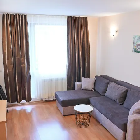 アパートホテル Orbilux バンスコ